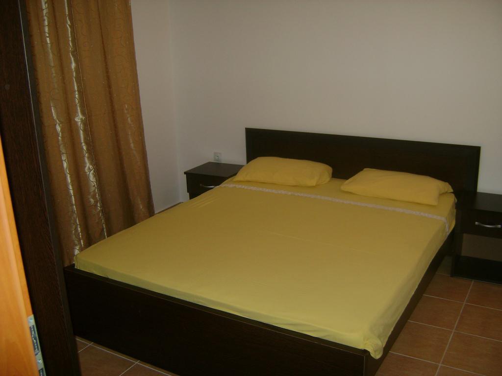 Niki Apartments Ulcinj Buitenkant foto