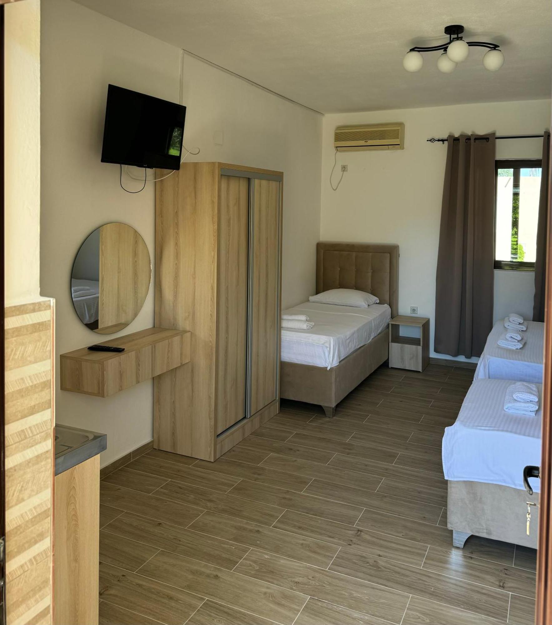 Niki Apartments Ulcinj Buitenkant foto