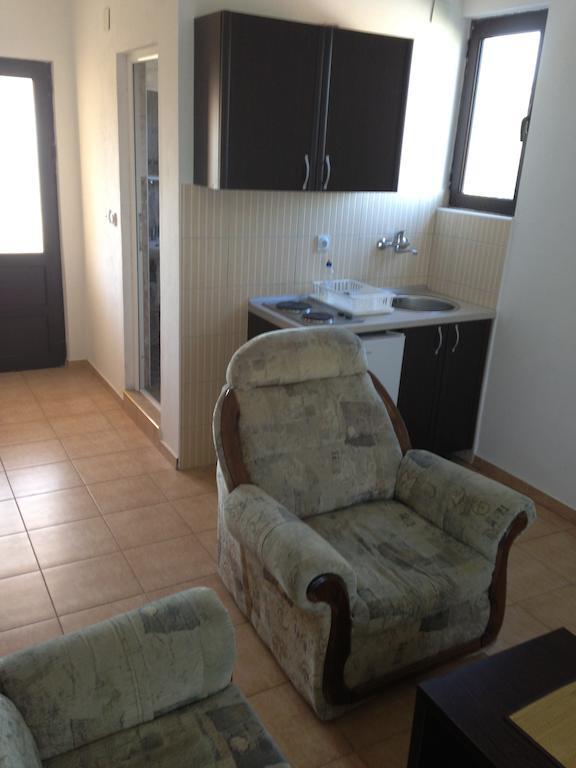 Niki Apartments Ulcinj Kamer foto