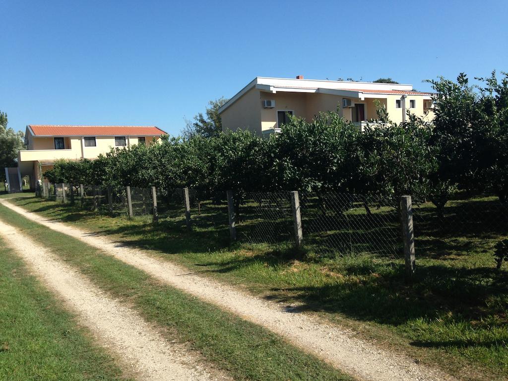Niki Apartments Ulcinj Buitenkant foto