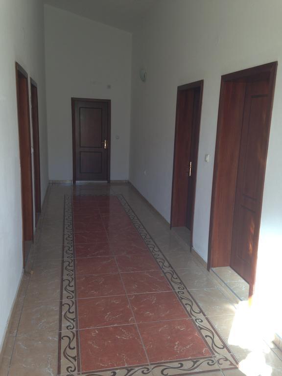 Niki Apartments Ulcinj Buitenkant foto