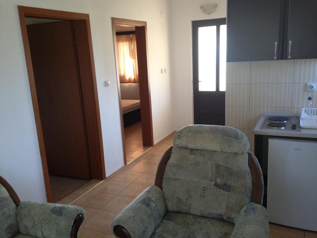 Niki Apartments Ulcinj Kamer foto