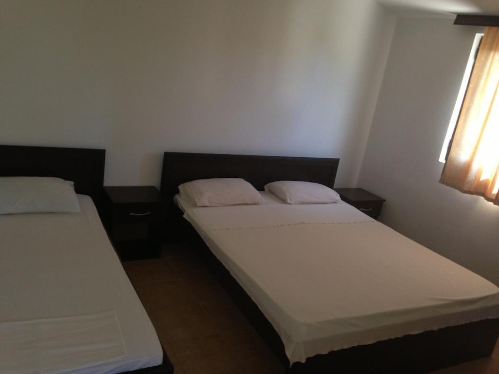 Niki Apartments Ulcinj Kamer foto